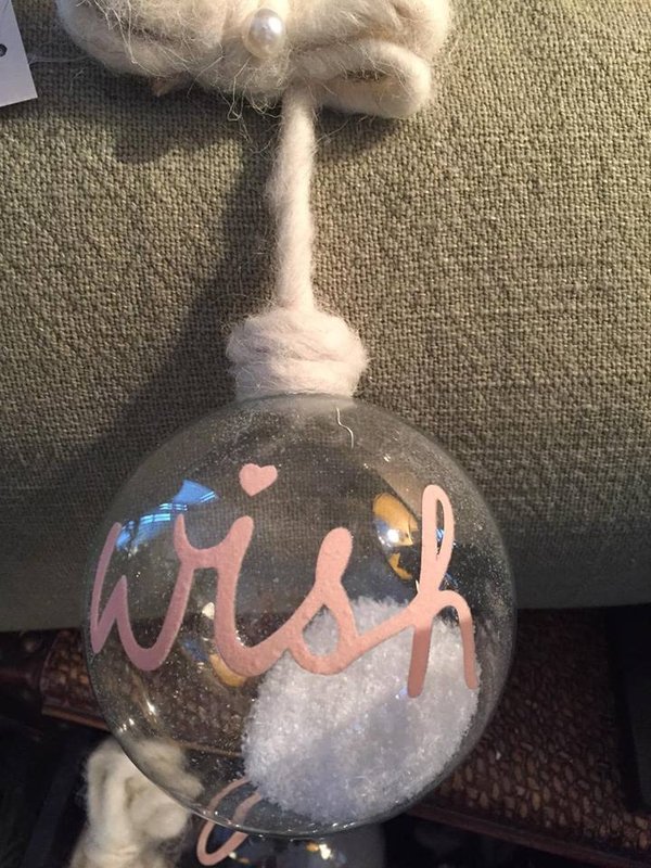 Weihnachtskugel mit Filzkordel "Wish"